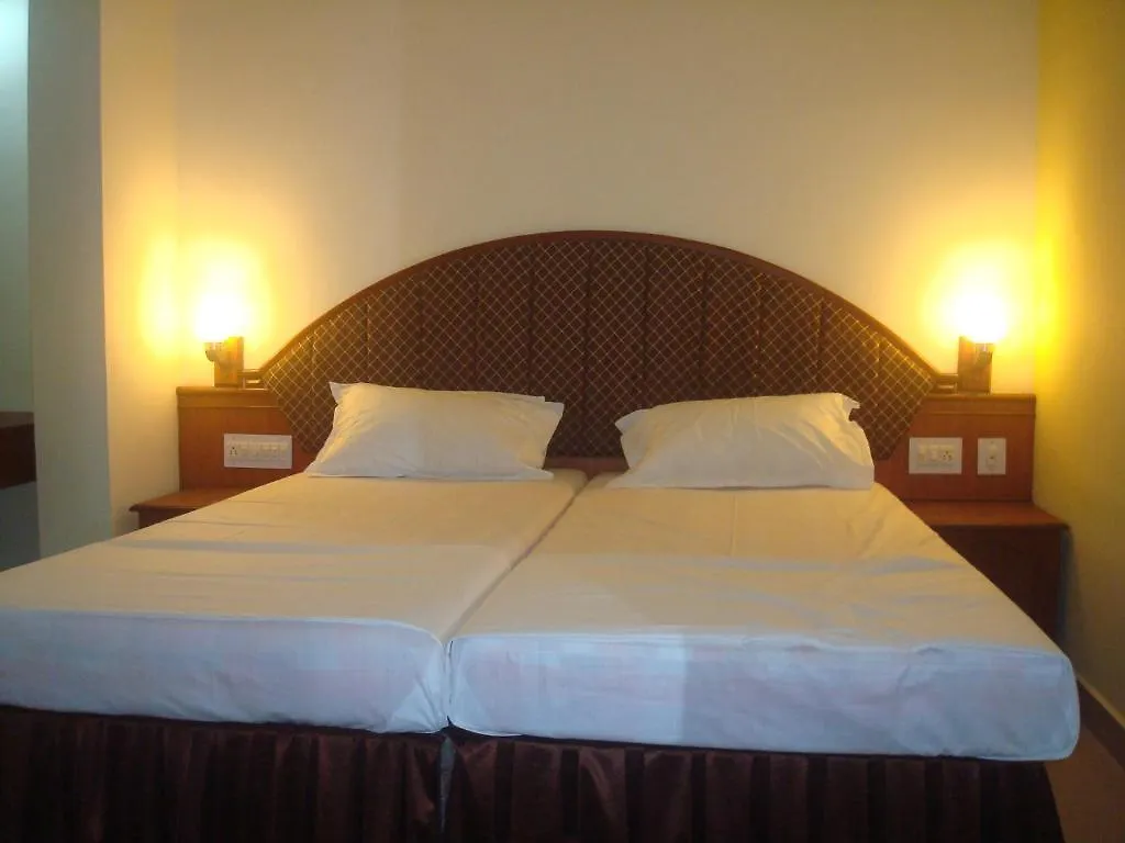 Casa Linda Hotel Kochi 3*,